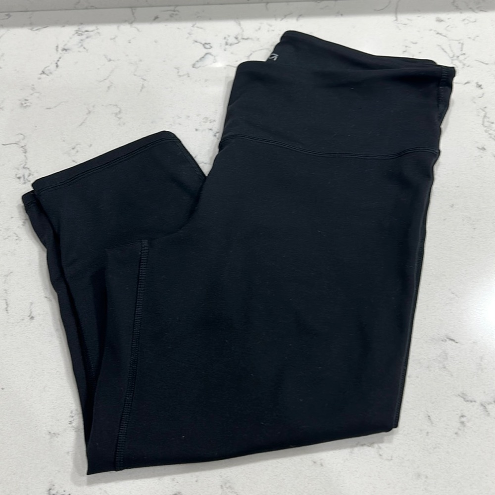 Gapfit blackout capris